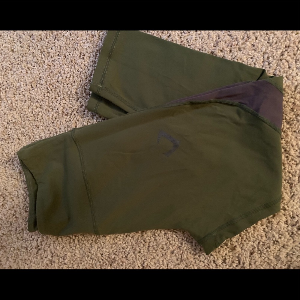 Mesh high waisted capris